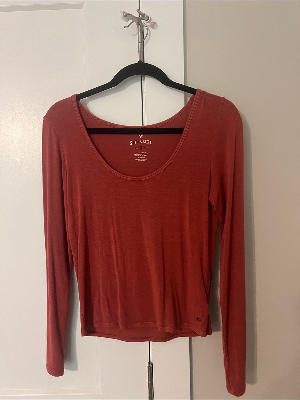 American Eagle Outfitters Long Sleeve Scoop Neck Top - Rust Red